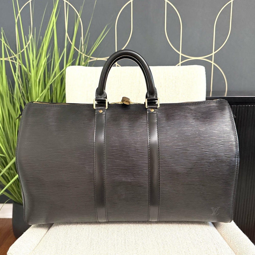 Authentic Louis Vuitton unisex Keepall 45 bag black Epi leather - Picture 2 of 16